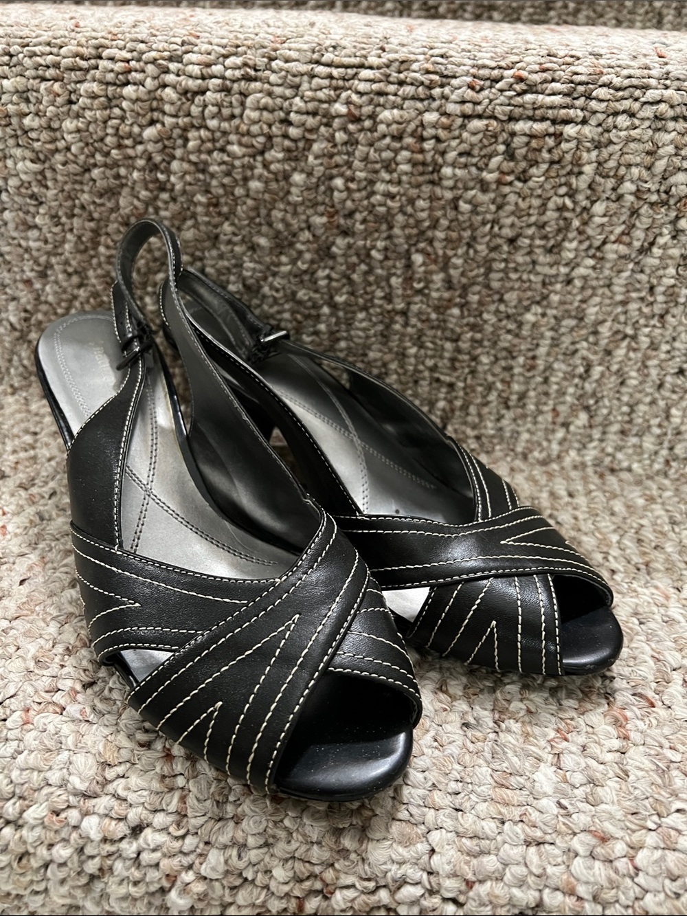 Naturalizer Black Slingback Peep-Toe Heels with Contrast Stitching Size 10